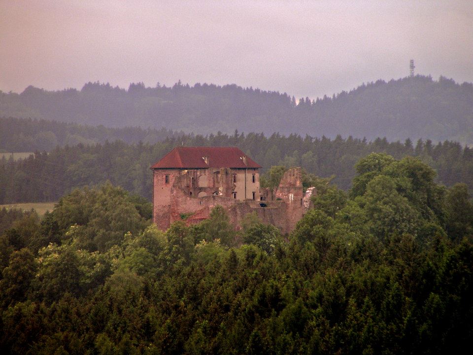 Pecka Castle