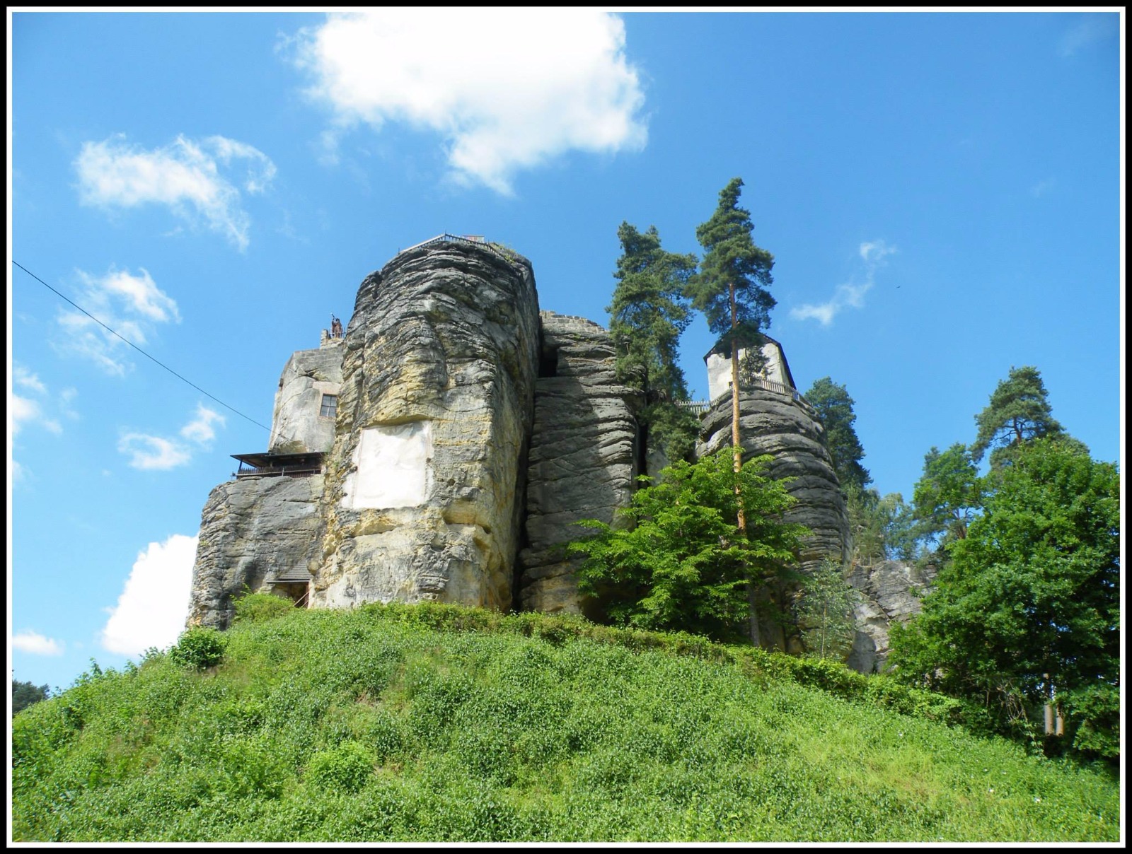 Skalní hrad a poustevna Sloup