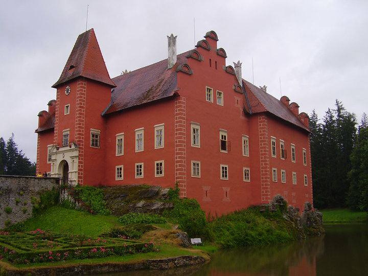 Schloss Červená Lhota