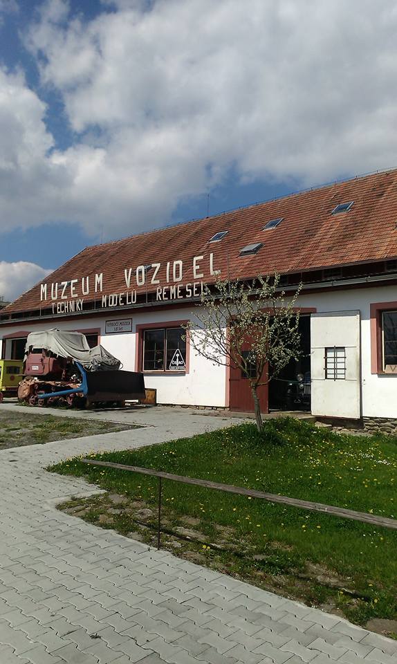 Museum für historische Fahrzeuge, alte Landmaschinen - Pořežany