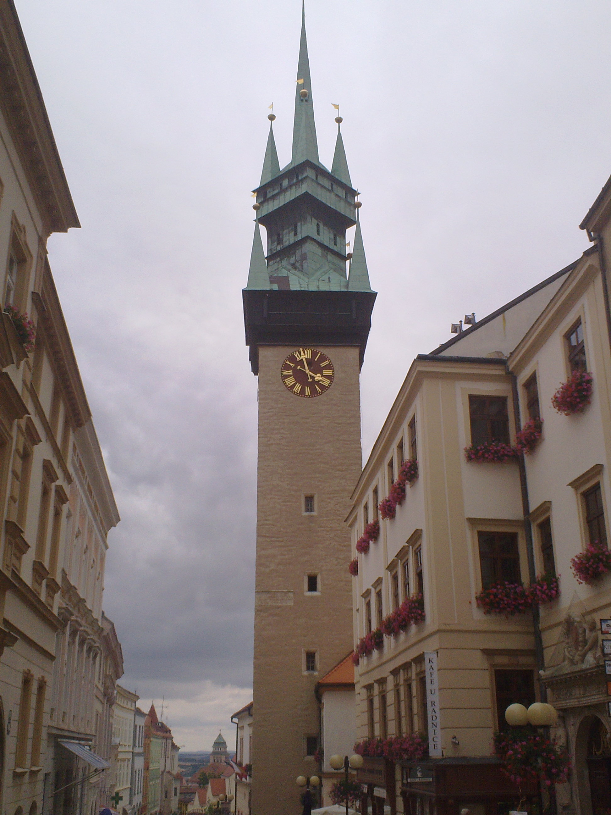 Znojemská radniční věž II.jpg